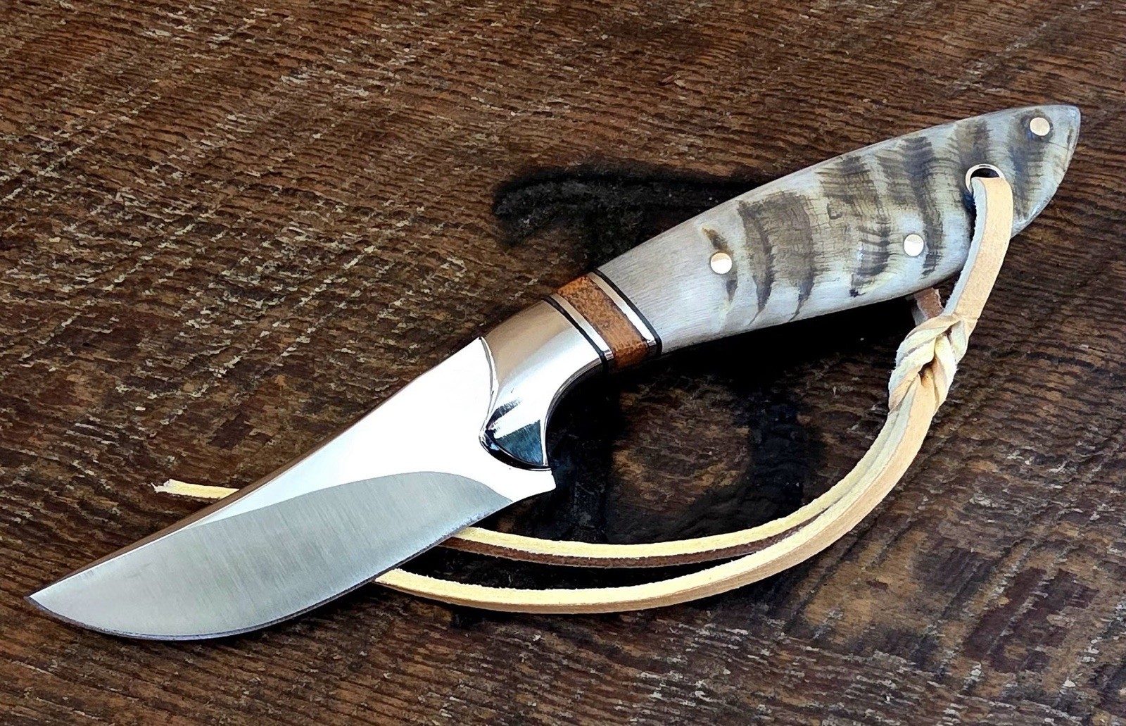 AK CUTLERY CUSTOM HANDMADE STEEL D2 HUNTING KNIFE HANDLE STEEL BOOSTER AND WOLF