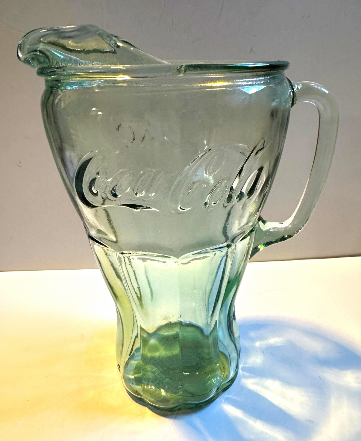 1999 Coca-Cola Georgia Green & Clear Glass Pitcher 65 oz/1.92L Made in USA 1999 Coca-Cola Georgia Green & Clear Glass Pitcher 65 oz/1.92L Made in USA