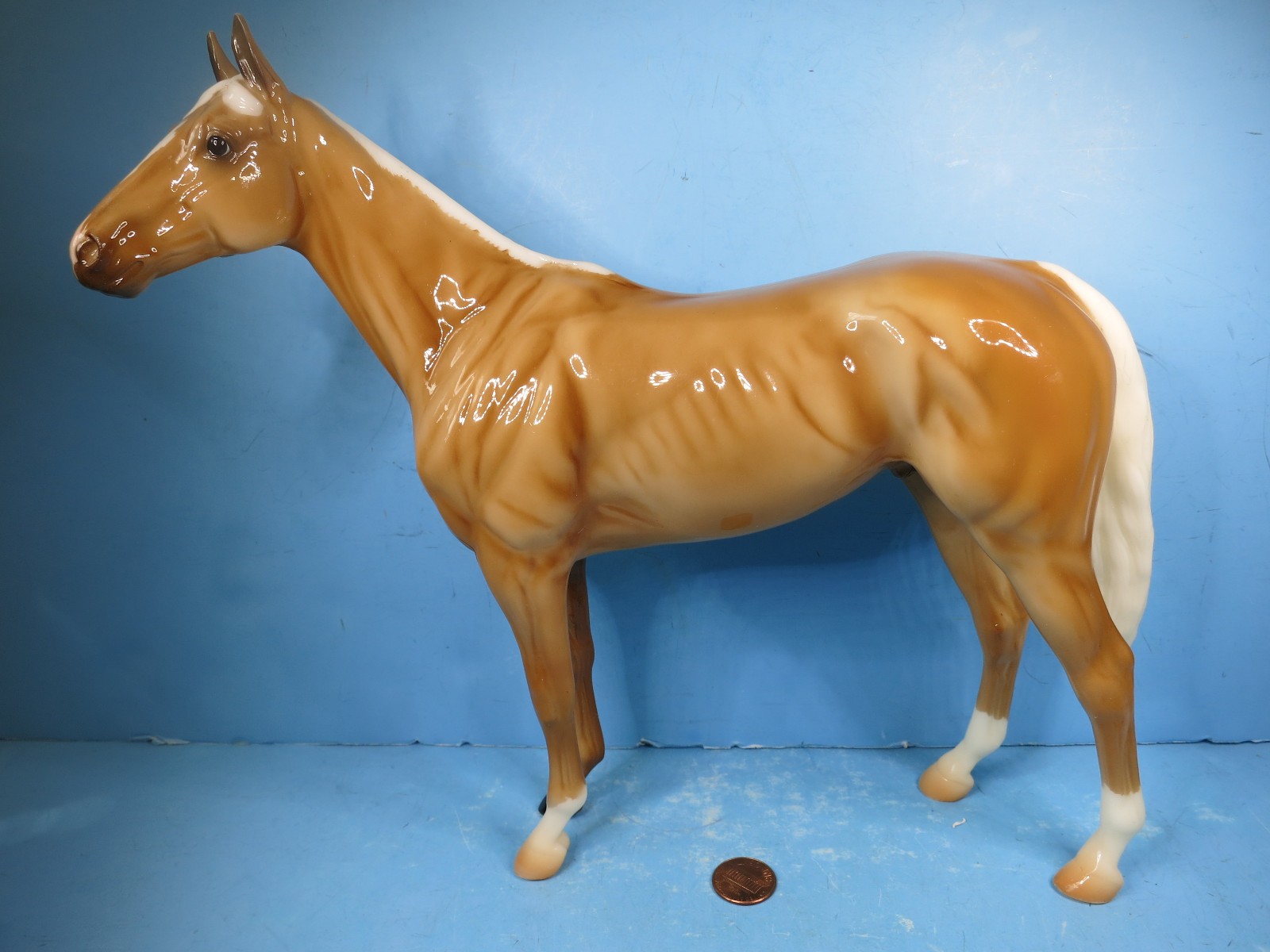 BREYER TRADITIONAL-Chadwick Glossy Palomino 2022 Collector Club-Emerson Mold BREYER TRADITIONAL-Chadwick Glossy Palomino 2022 Collector Club-Emerson Mold