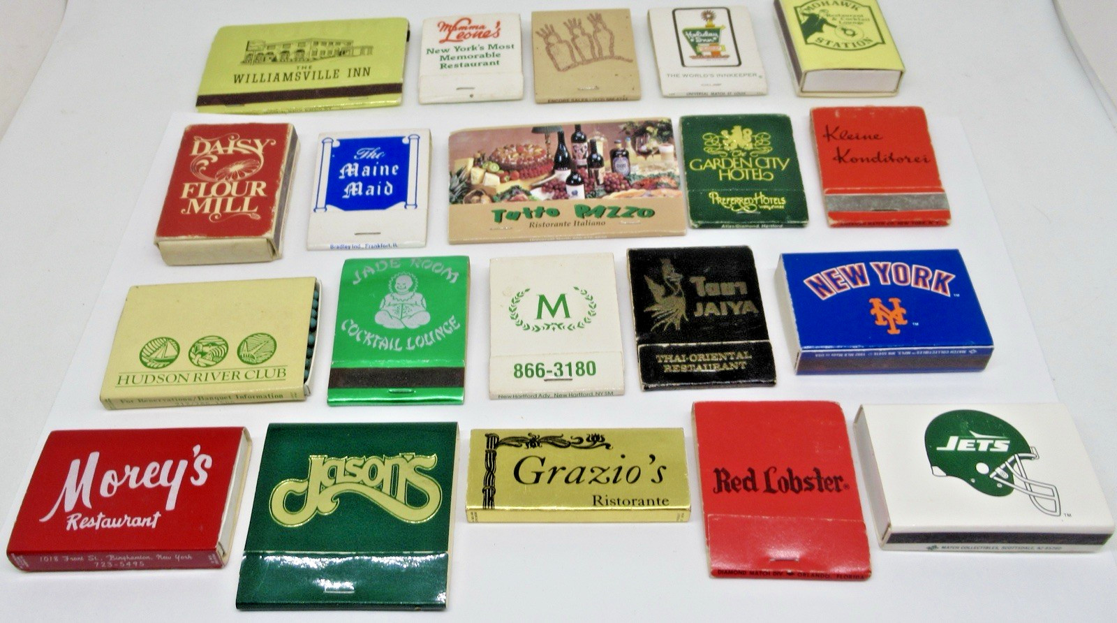 New York Matchbook LOT of TWENTY (20) FULL - Unstruck