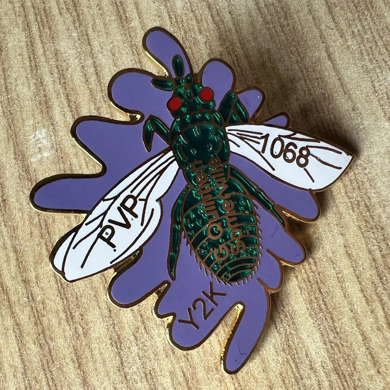 Vintage Y2K Bee Pin Quintieri Somerville PVP 1068 Earl Bryan Taiwan Enamel Badge