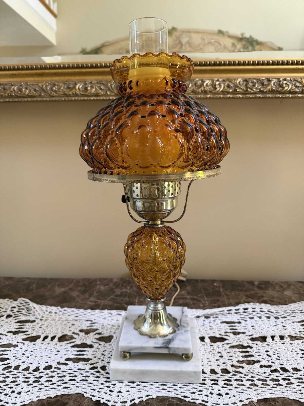 VTG Brooke Crescent Amber Quilted Diamond Hurricane Student Lamp Marble Base