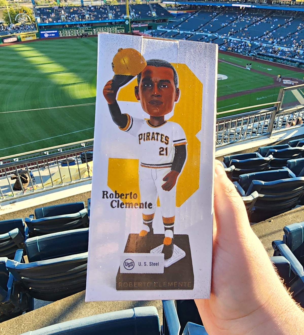 Roberto Clemente Pittsburgh Pirates #21 Bobblehead September 15 2026 New In Box