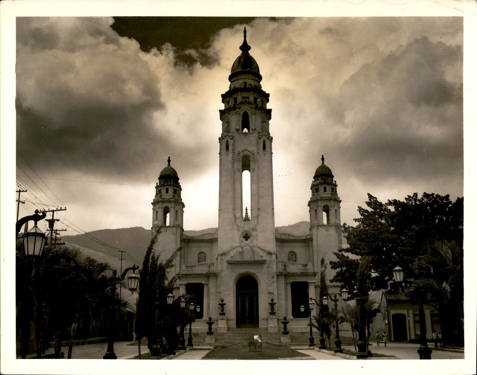 GA228 Early 1900s Original Photo THE PANTHEON PLAZA MIRANDA CARACAS VENEZUELA GA228 Early 1900s Original Photo THE PANTHEON PLAZA MIRANDA CARACAS VENEZUELA