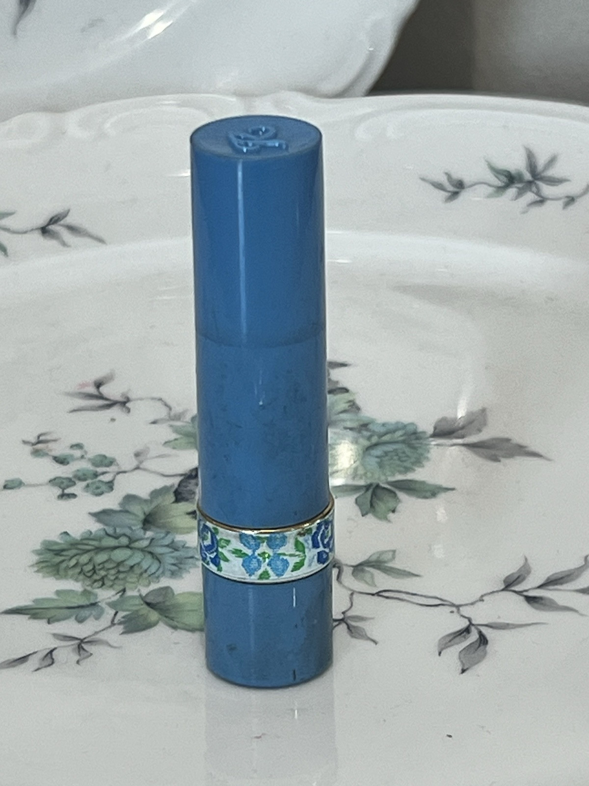 VINTAGE REVLON  NATURAL WONDER 60'S-70'S LIPSTICK BLUE TUBE ENOUGH BUFF  NEW