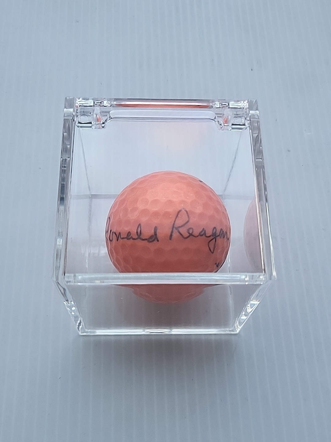 RONALD REAGAN Hand-Signed Autographed Golfball with COA and (Protective Case)