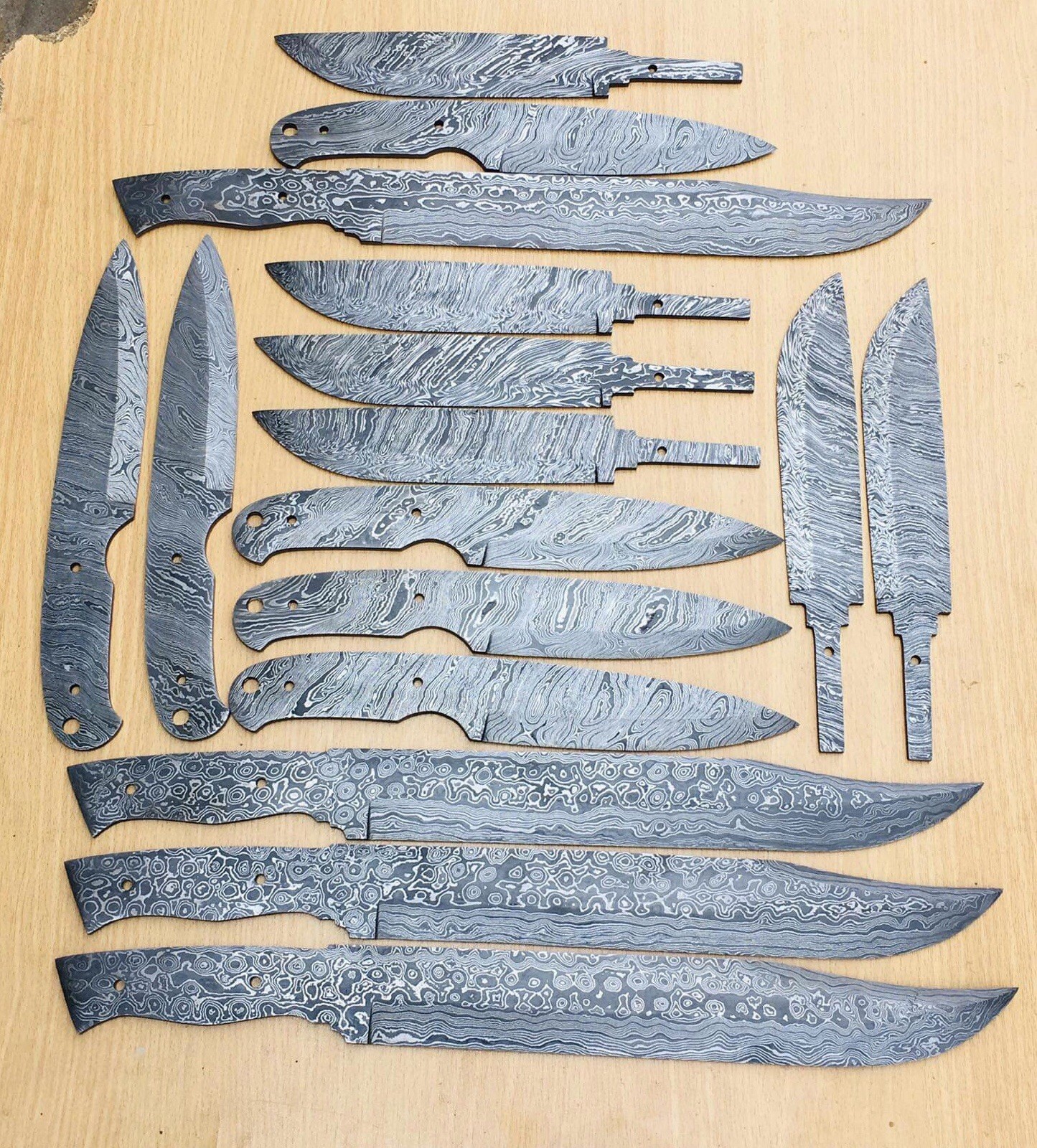 Lot of 16 Pcs Gorgeous handmade Damascus steel Hunting & Chef blank blades