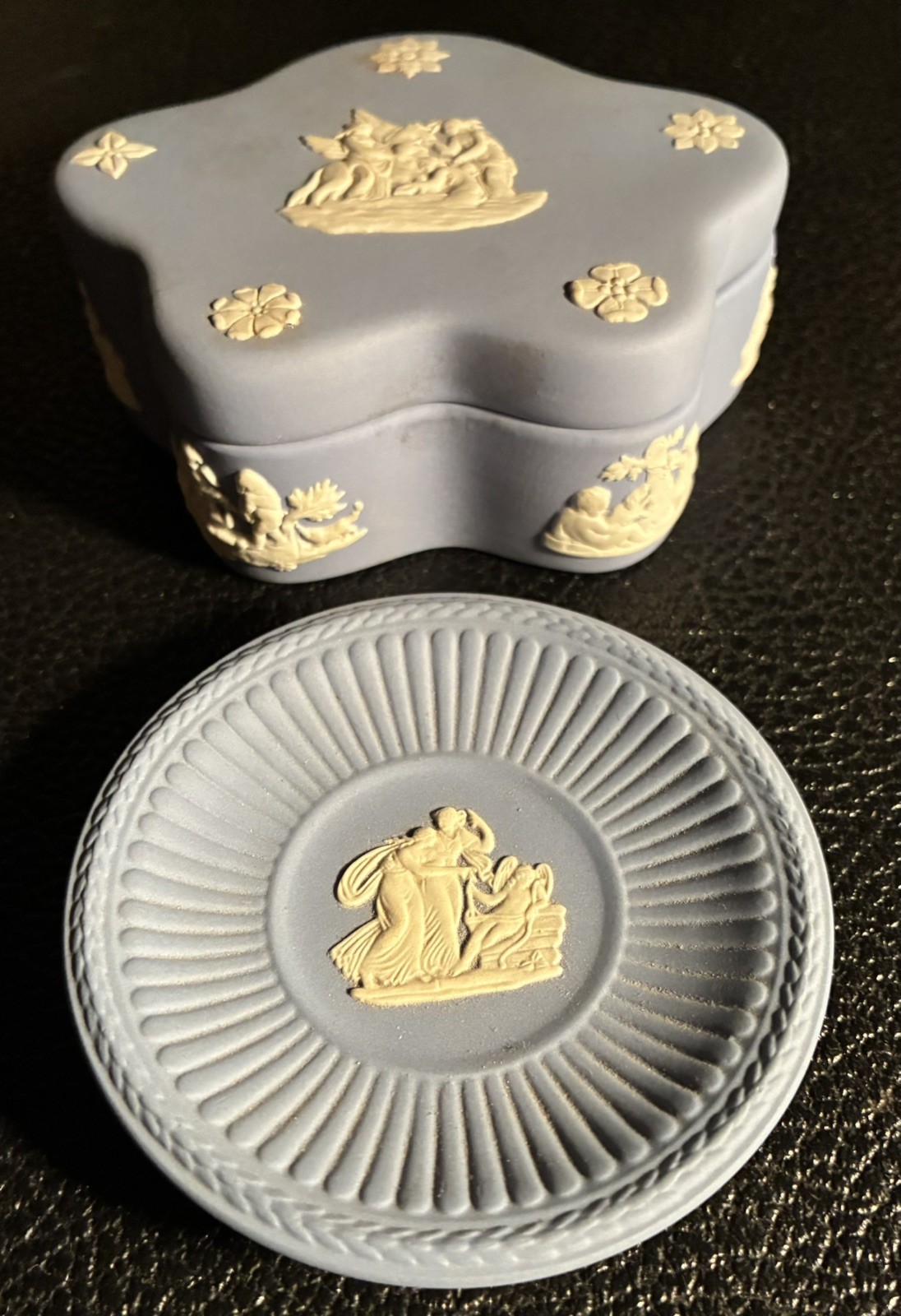 Vintage Wedgwood Blue Jasperware Trinket Jewelry Box Made in England Vintage Wedgwood Blue Jasperware Trinket Jewelry Box Made in England