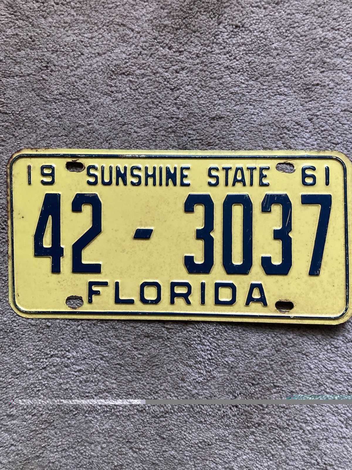 1961 Florida License Plate  -  42 3037 - Very Nice