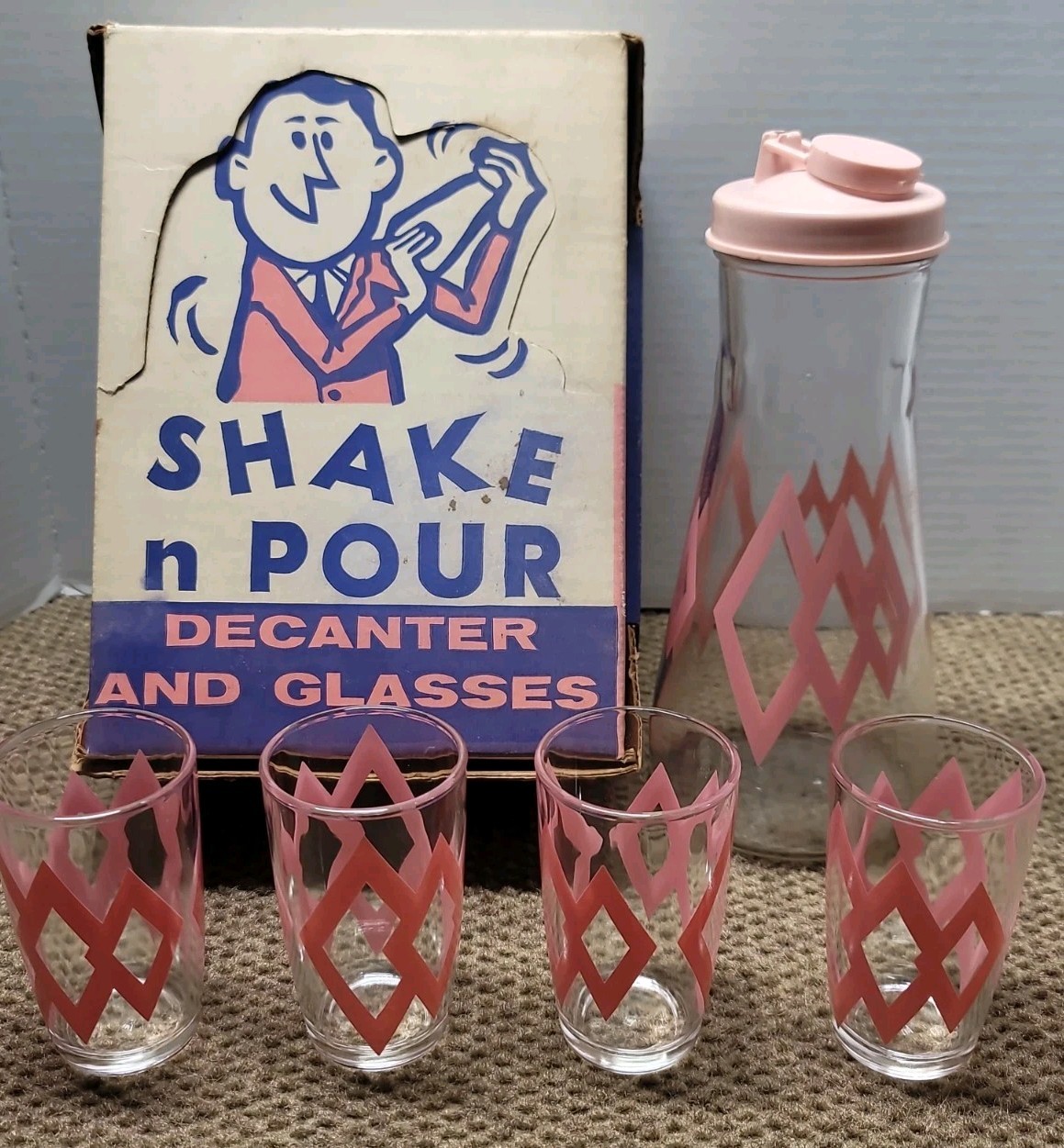 Vintage E-Z Por Shake N Pour Juice Carafe Decanter Set Pink Diamonds BOXED