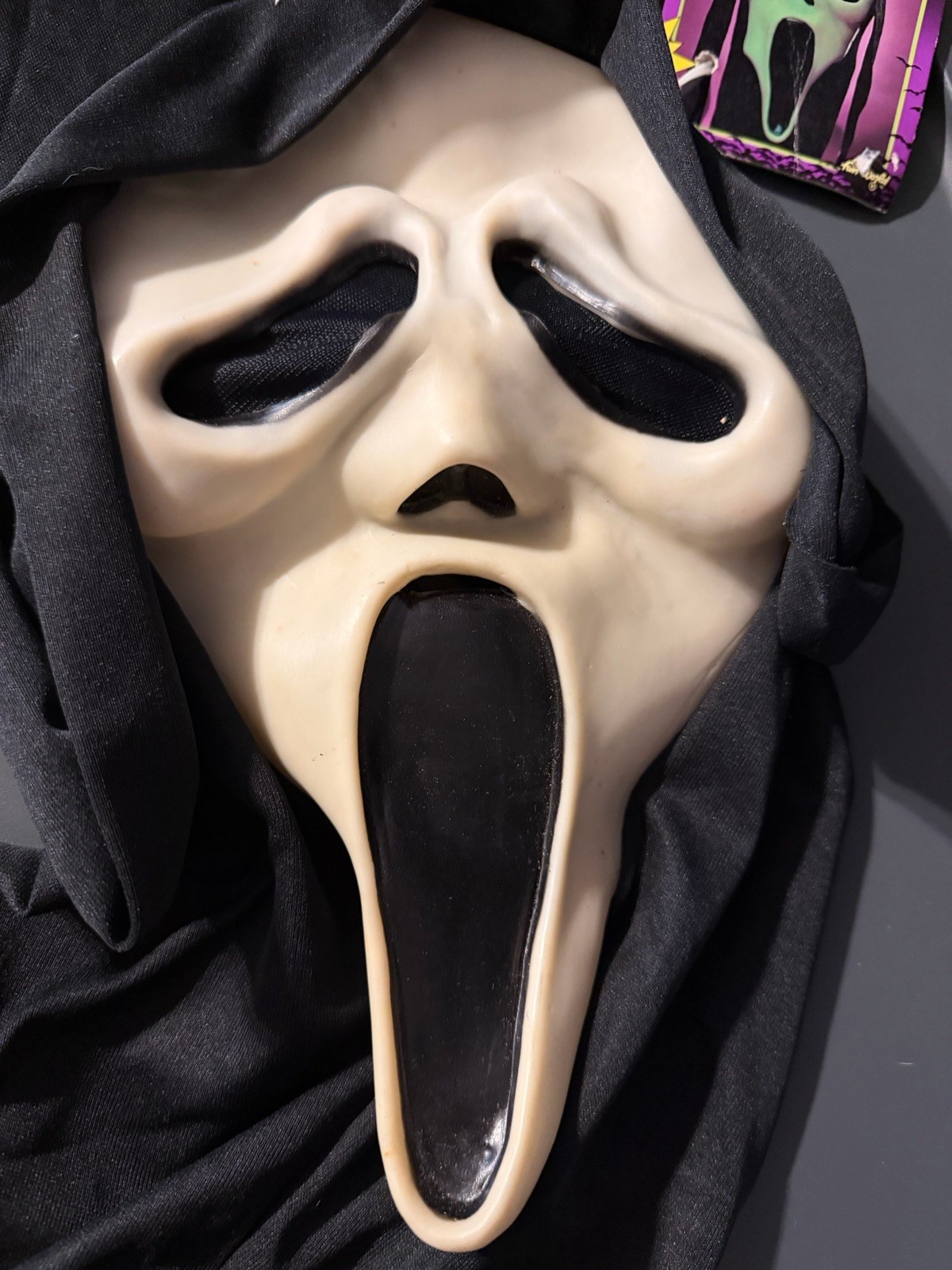 Vintage 90\'s  Gen 2 Scream Mask Poly shroud ASIS tag  Ghost Face Fun World Div