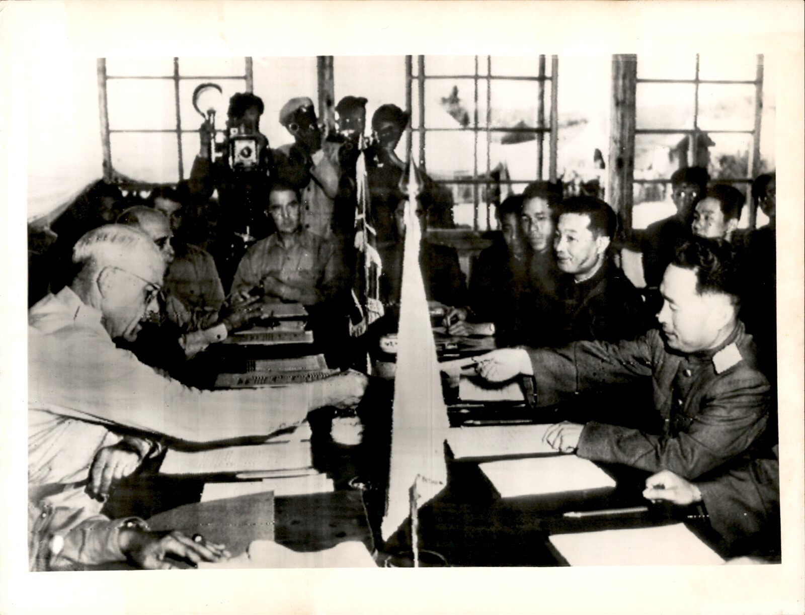 GA199 1953 Original Photo FIRST POST-TRUCE MEETING OF ARMISTICE COMMISSION KOREA GA199 1953 Original Photo FIRST POST-TRUCE MEETING OF ARMISTICE COMMISSION KOREA