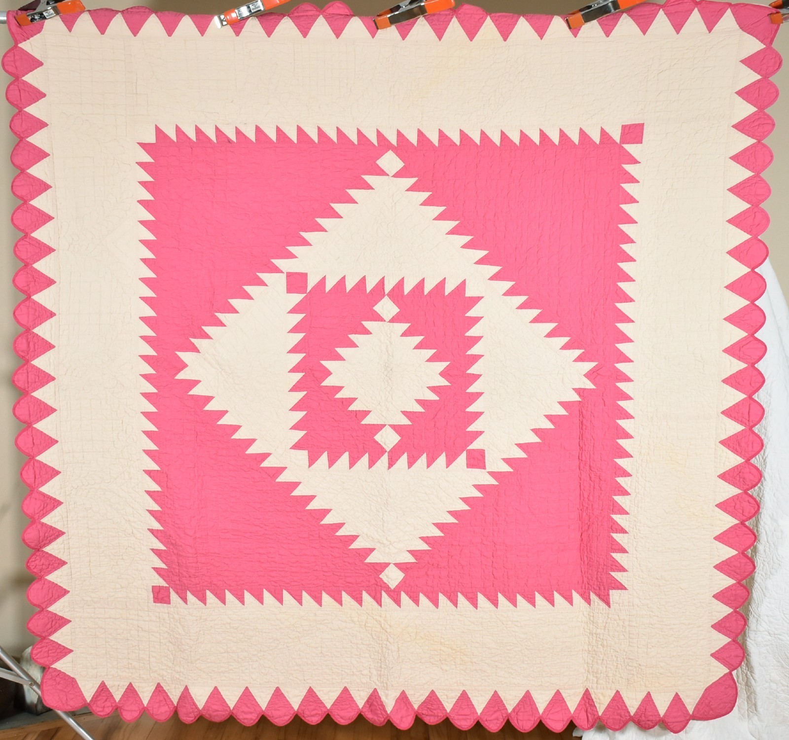 DAZZLING Vintage 30's Sawtooth Diamond in a Square Antique Quilt, Nice Border
