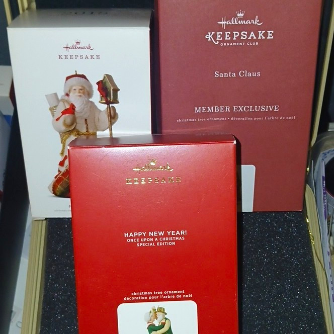 Hallmark Keepsake Father Xmas- 18 Mem Exclusive Santa 17 Happy New Yr 20 Lot Of3