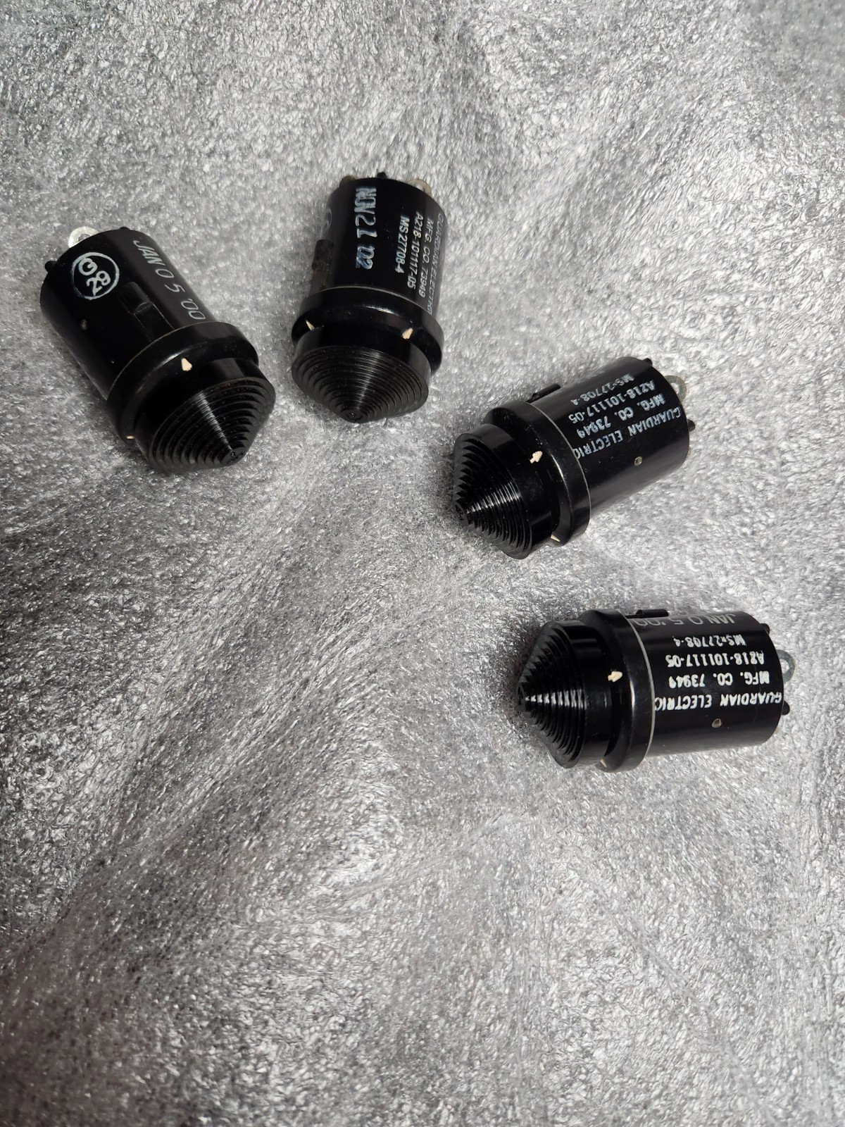 4-Way Aviation Military Toggle Switch A218-101117-05 GUARDIAN ELECTRIC NOS 4-Way Aviation Military Toggle Switch A218-101117-05 GUARDIAN ELECTRIC NOS