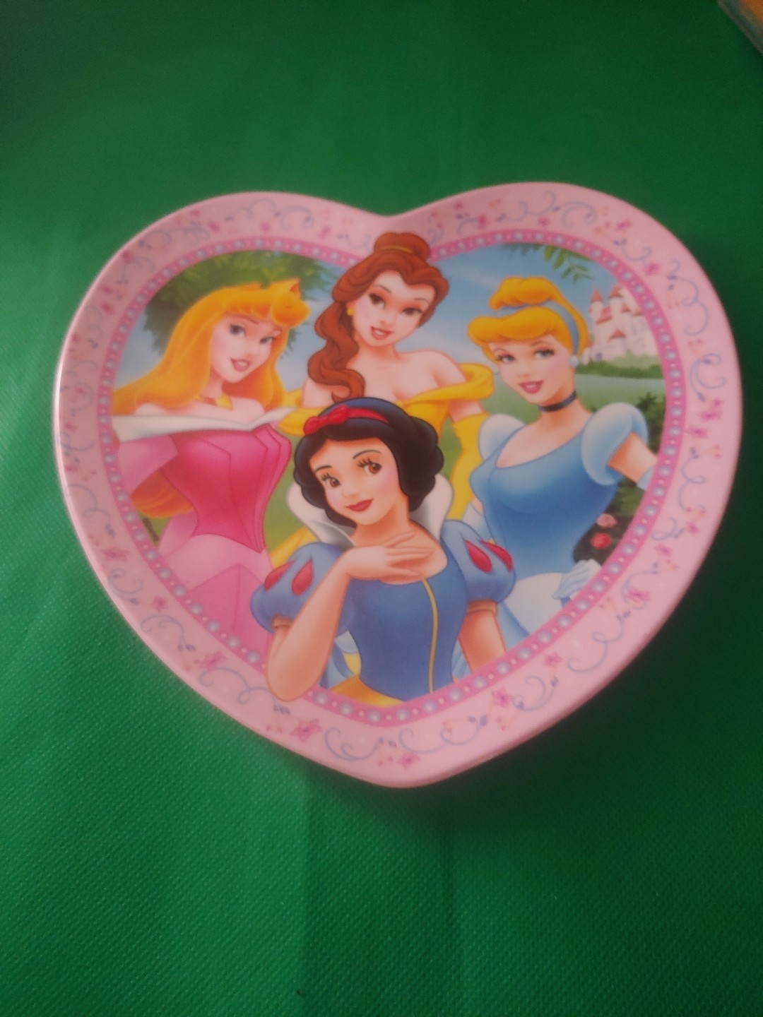 Disney Princess Heart Plate Zak Designs Aurora Belle Snow White Pink