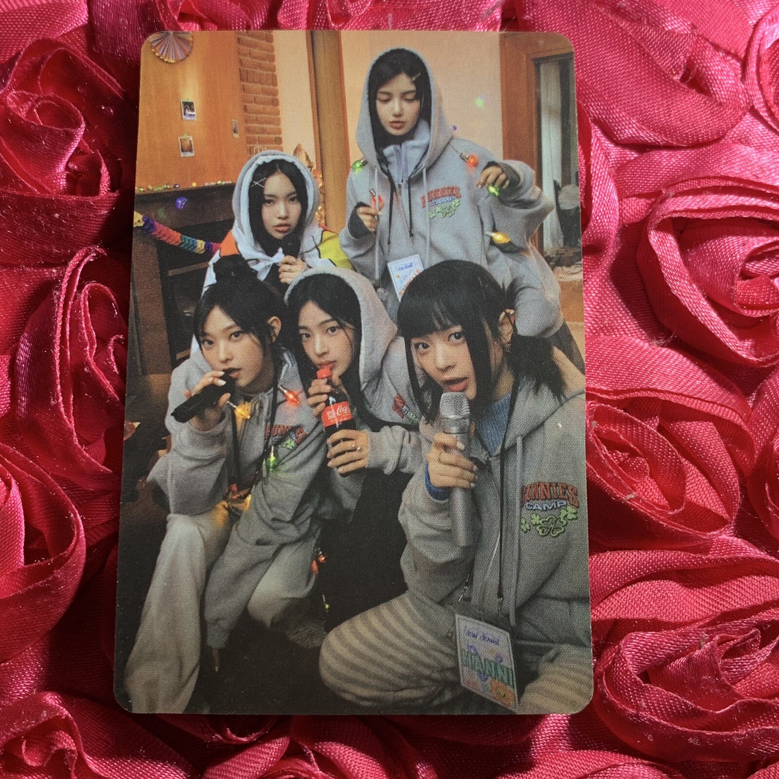 NEWJEANS PEACE Edition Celeb K-POP Girl Photo Card Group Hoodie Gray