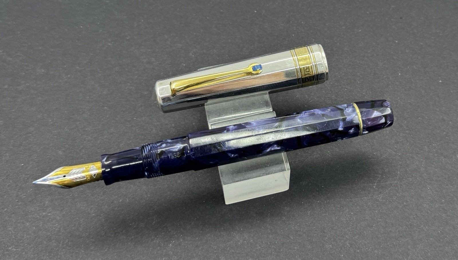 1998 Omas Arte Italiana Paragon Blue Royale, Sterling Cap, 18k Med. - Serviced