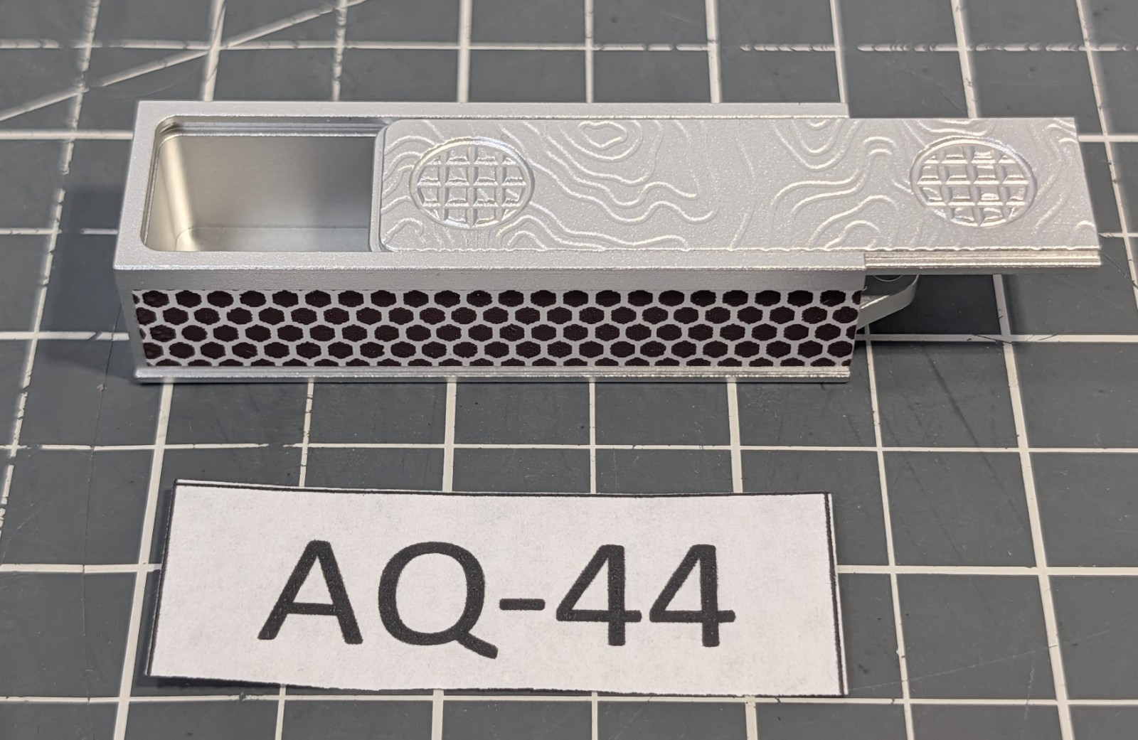 ** (NEW) CountyComm Maratac Titanium Match Slide Box (TOPO DESIGN) AQ-44