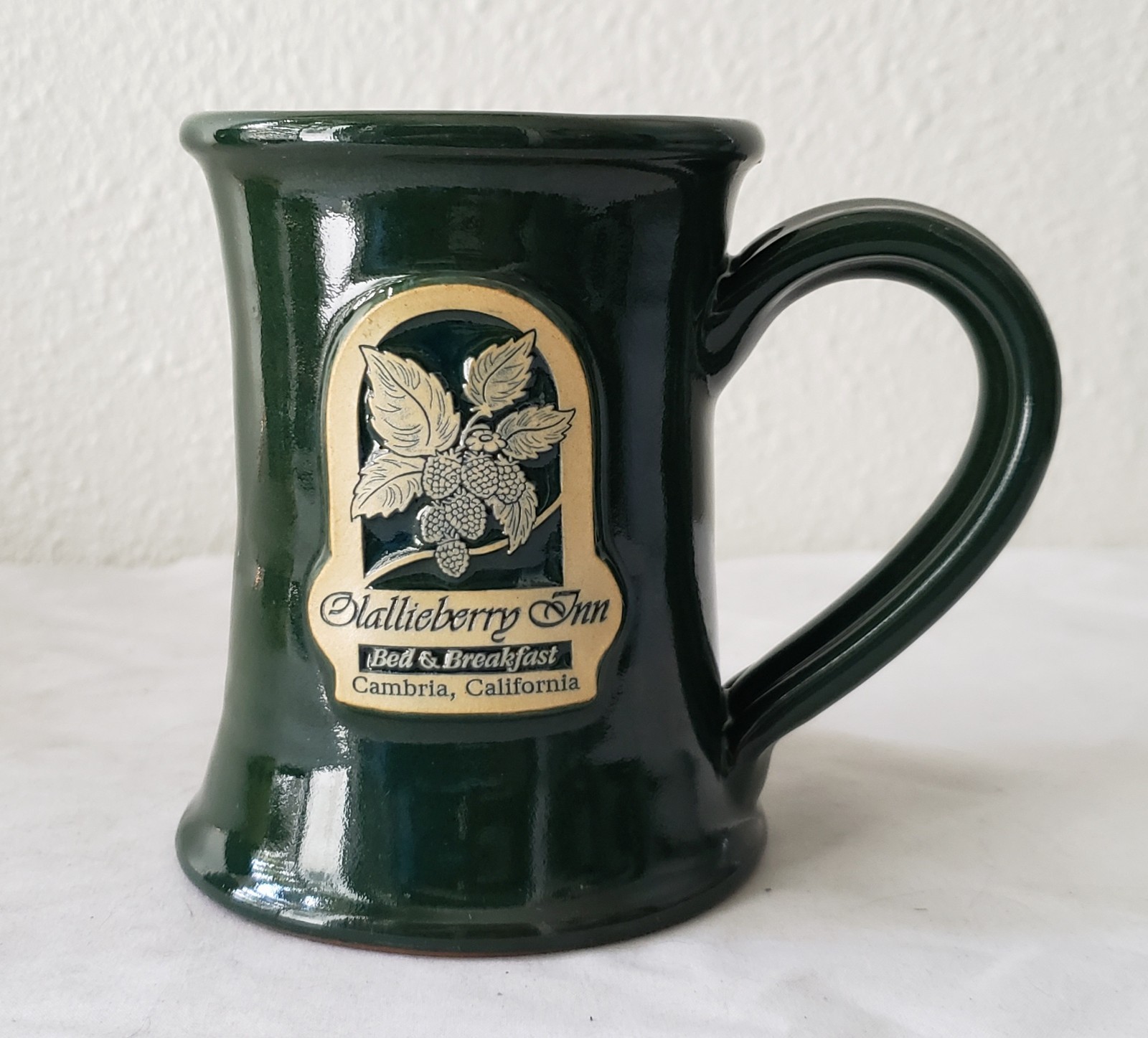Deneen Pottery 9 oz Olallieberry Inn B&B Hand-thrown Green Mug Cambria CA