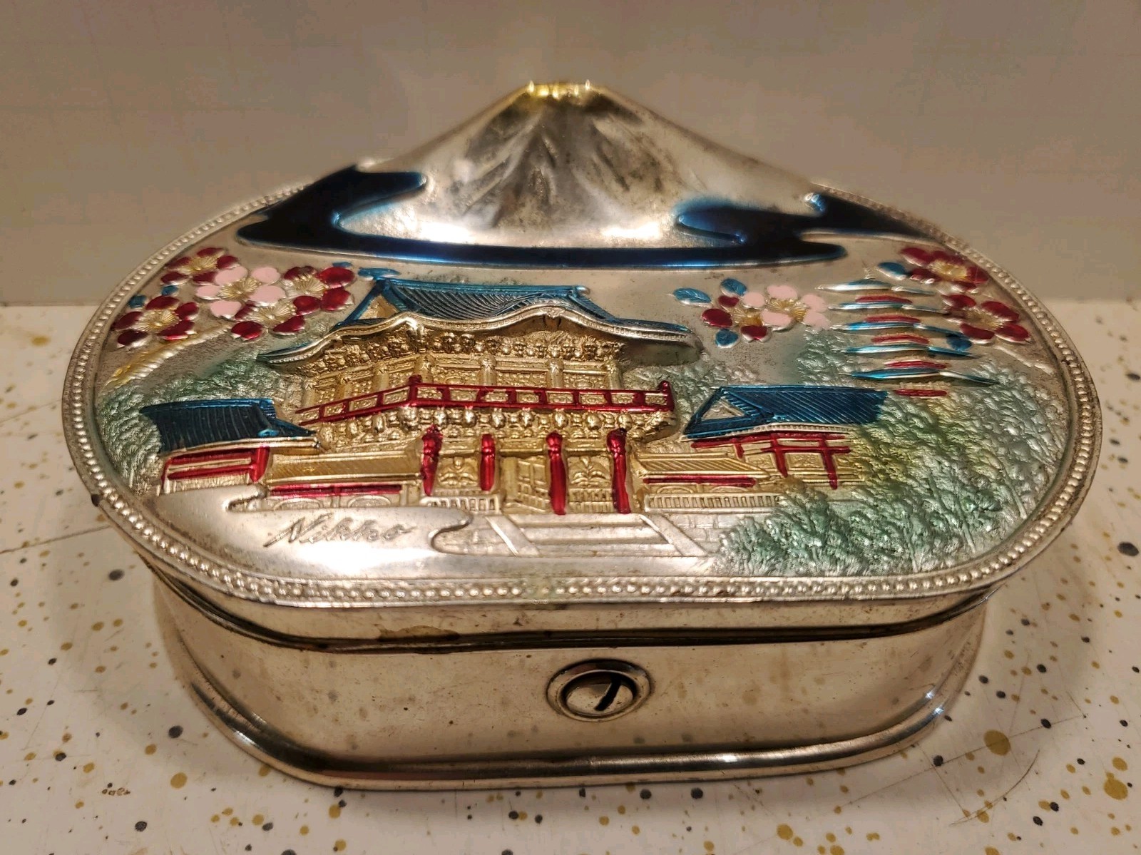Vintage super clean and shiny 3D Mount Fuji painted metal box Vintage super clean and shiny 3D Mount Fuji painted metal box