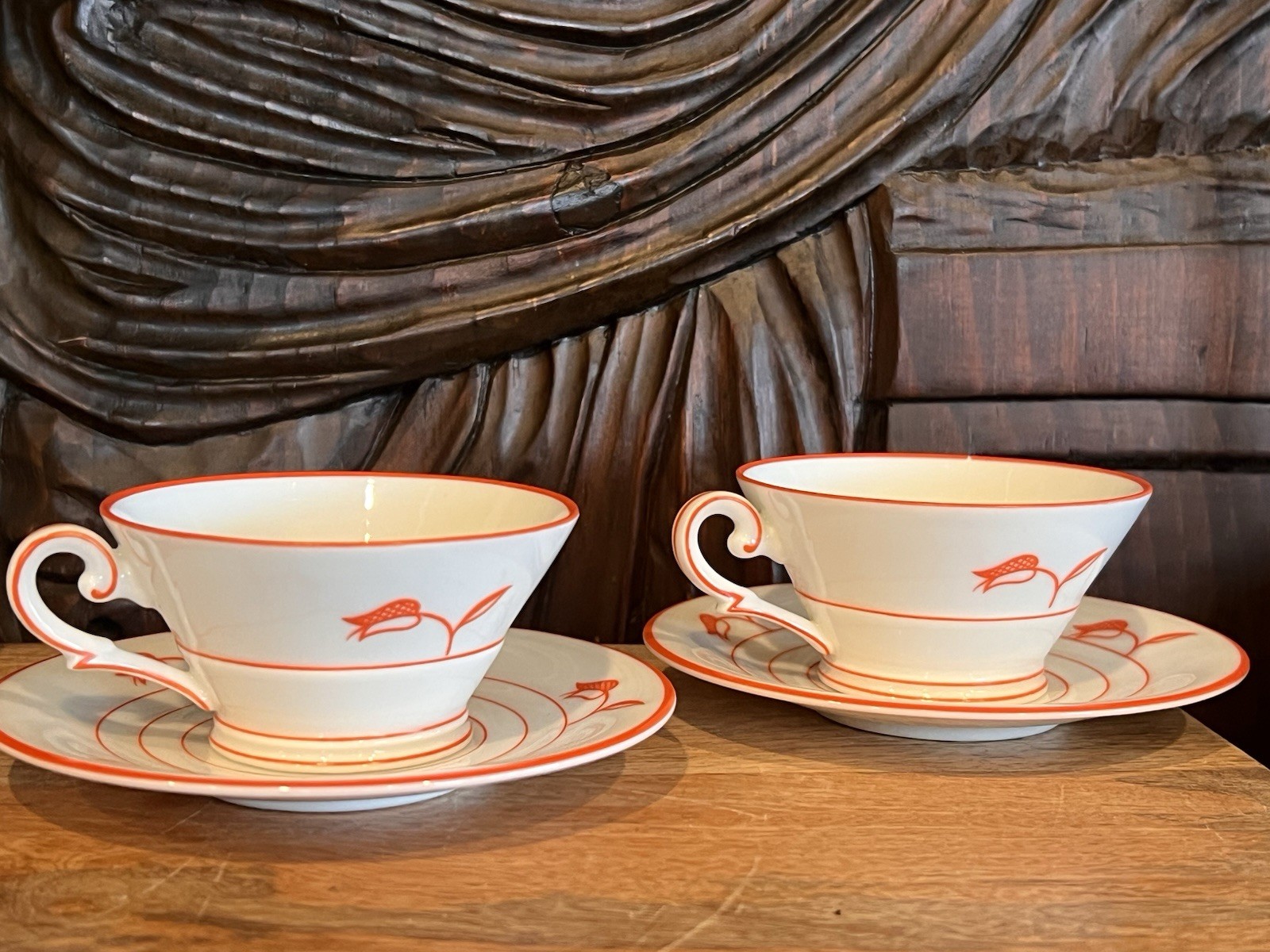 A pair of Otto Prutscher 'Metropolis' art deco/bauhaus tea cups with saucer 1935 A pair of Otto Prutscher 'Metropolis' art deco/bauhaus tea cups with saucer 1935