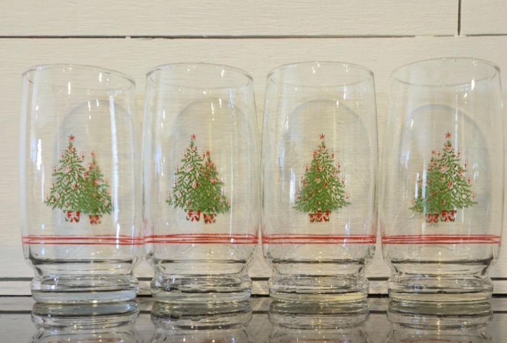 Vintage JCPenney Christmas Tree Glasses Set 4 Holiday drinkware  NOS