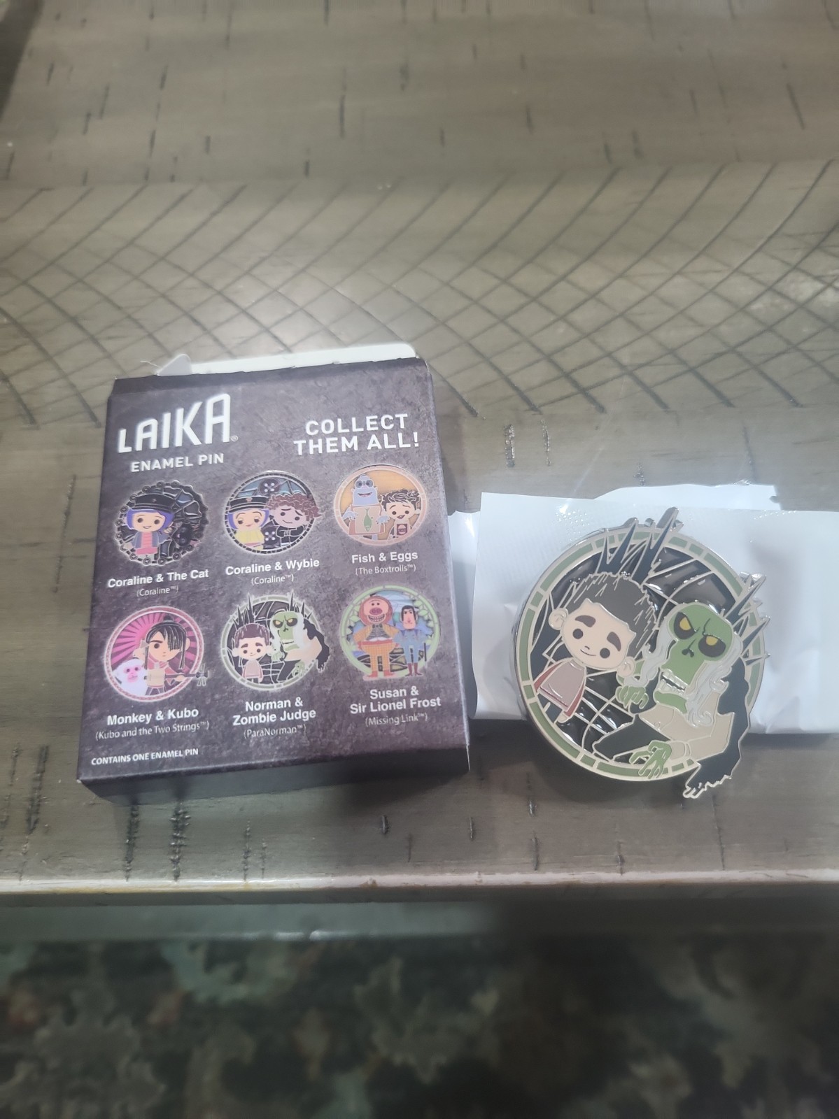 Collectible Pin: Norman And Zombie Judge - ParaNorman - Laika - OPEN - New Collectible Pin: Norman And Zombie Judge - ParaNorman - Laika - OPEN - New
