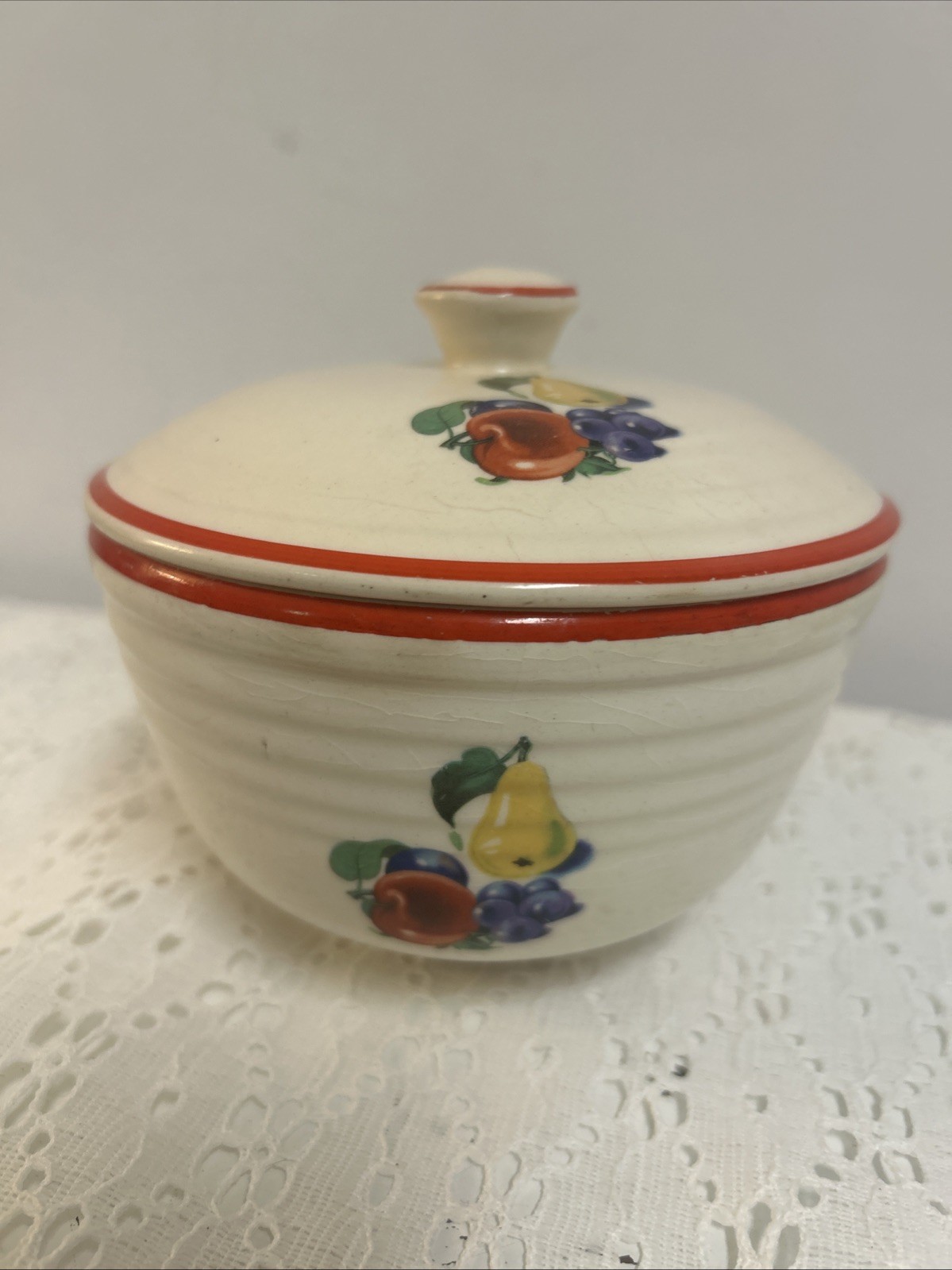 Vintage Bake Oven Stoneware 5”Ribbed Dish W Lid Red Stripe Knob Fruit Farmhouse Vintage Bake Oven Stoneware 5”Ribbed Dish W Lid Red Stripe Knob Fruit Farmhouse