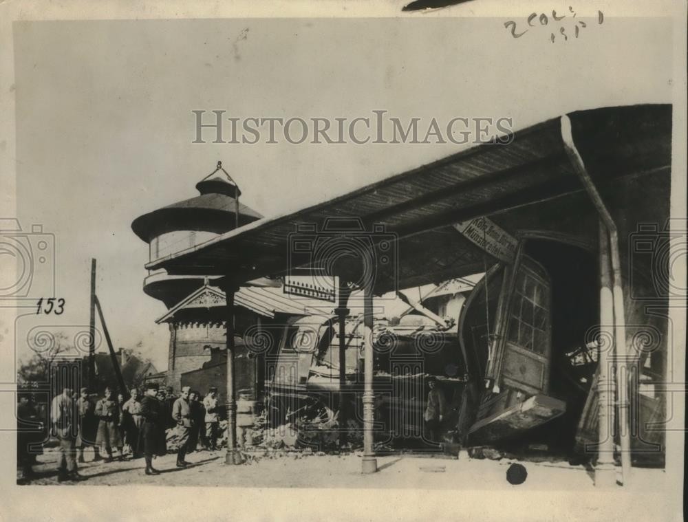 1923 Press Photo Germans Intentionally Cause French Trainwreck in Ruhr, Germany 1923 Press Photo Germans Intentionally Cause French Trainwreck in Ruhr, Germany