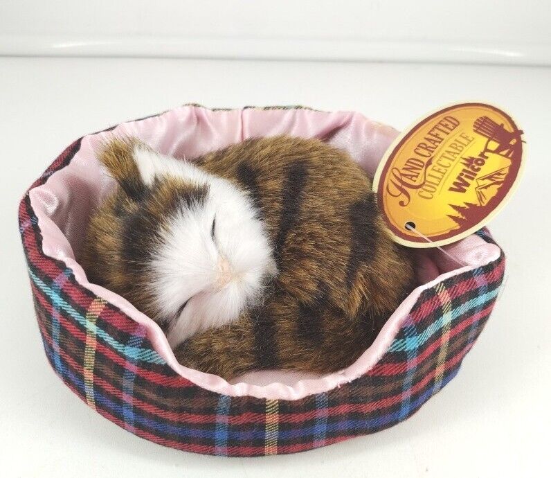 Genuine Rabbit Fur Cat Realistic 5” Kitten in Bed Tan White Sleeping New W/ Tag