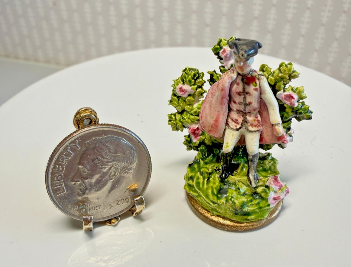 Dollhouse Miniature KAY LEWIS Staffordshire Gentleman Shelf Decor 1:12 Dollhouse Miniature KAY LEWIS Staffordshire Gentleman Shelf Decor 1:12
