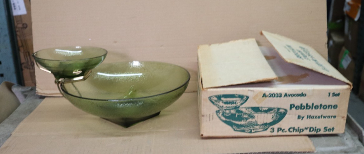 VINTAGE HAZELWARE 3 PC PEBBLETONE CHIP-N-DIP SET AVOCADO GREEN ( A-2033)
