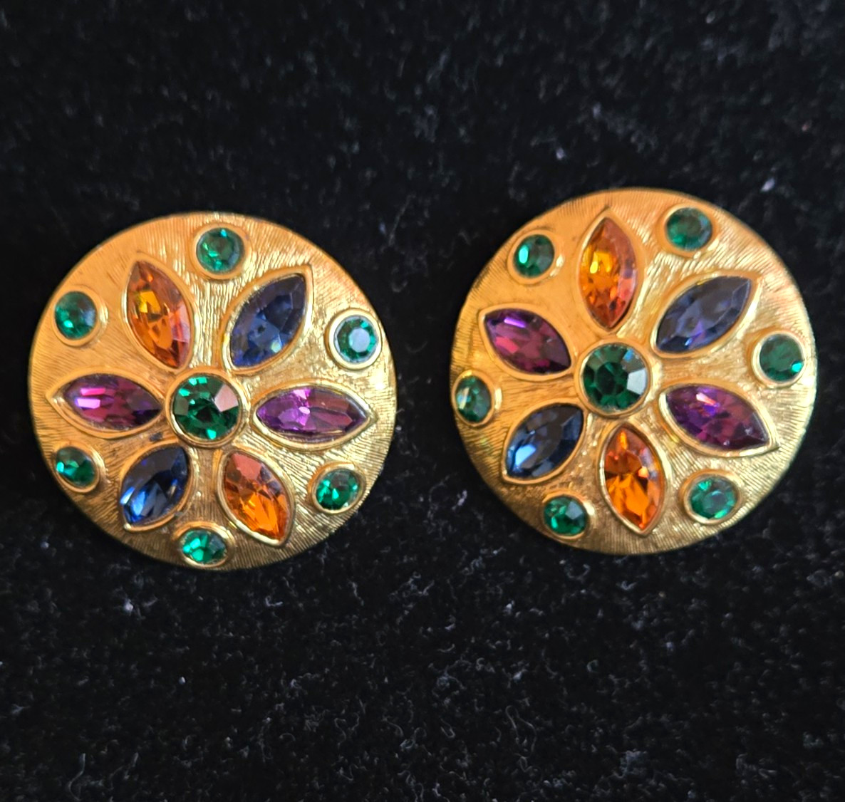 Vintage Signed Napier Jewel-Tone Cluster Round earrings 1980s/90s