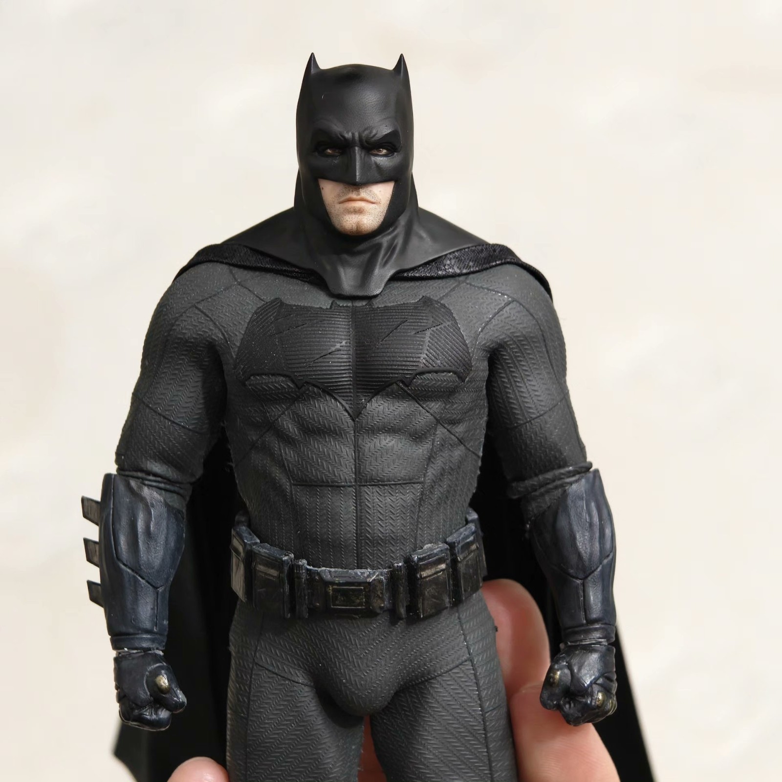 welike custom  1/12 mezco  batman