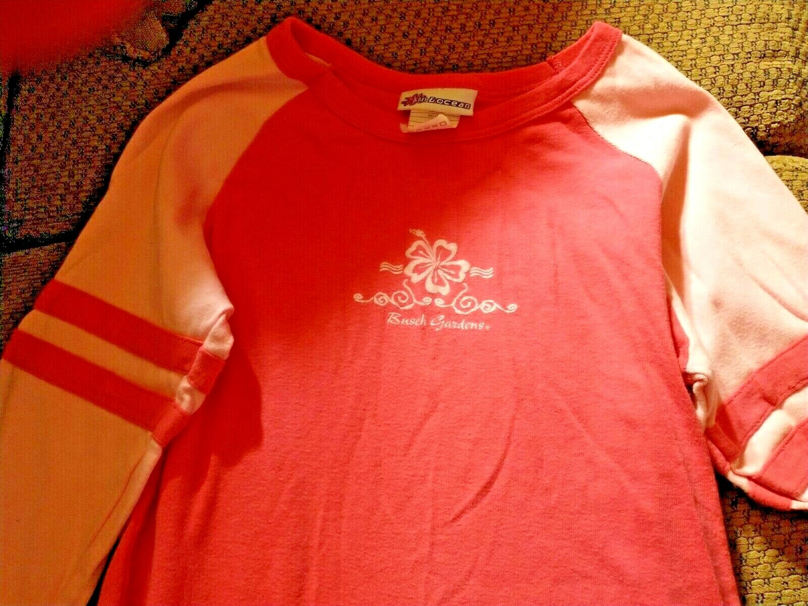 Busch Gardens NWOT Ladies Pink Medium Baseball Long Sleeve Shirt Amusement Park