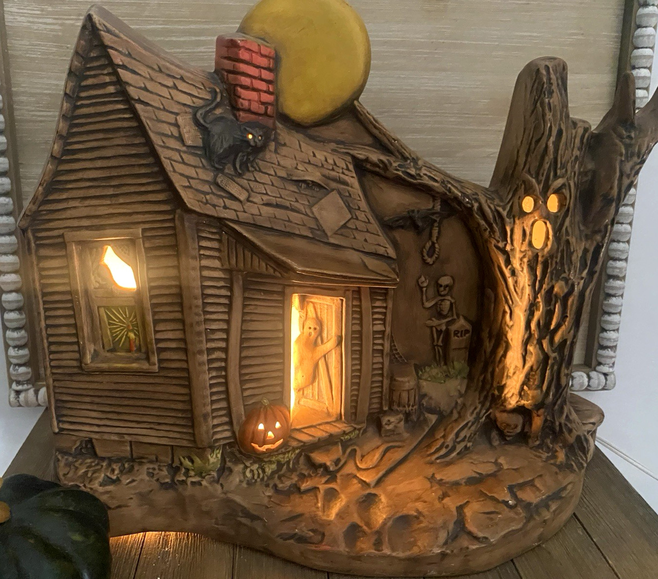 VTG 1978 Kimple Mold Halloween Spooky Town Eerie Skeleton Lighted Haunted House