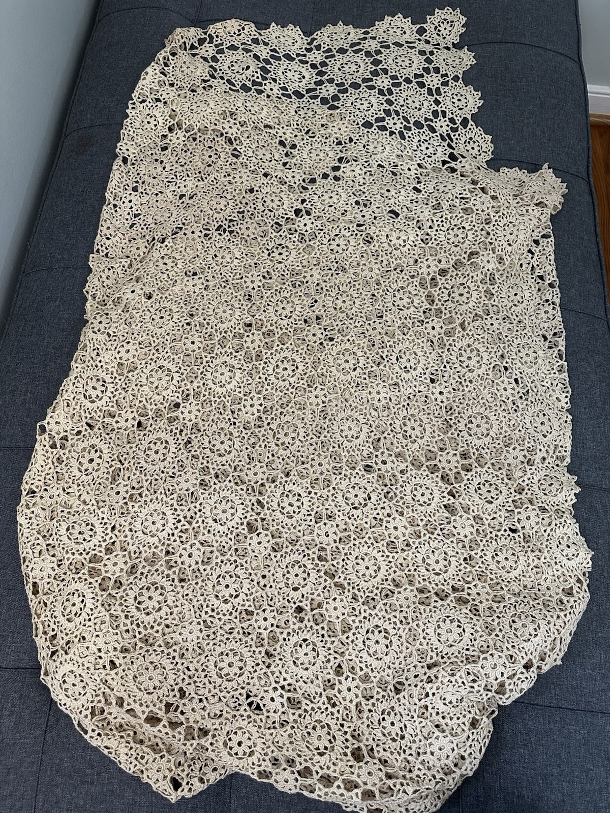 Vintage Handmade Ecru Cotton Crochet Lace Tablecloth Bed Coverlet Star 57