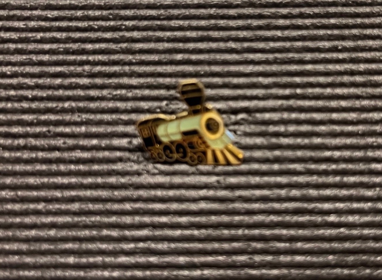 Pin’s Collector Rare - Authentic & Old : Locomotive