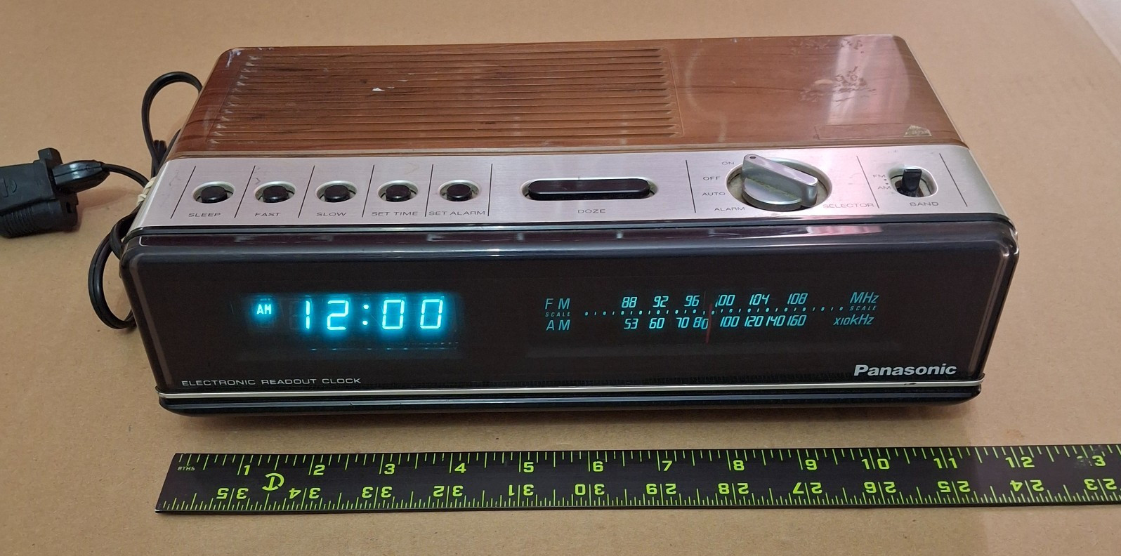 Panasonic Alarm Clock Radio Model RC-200 Vintage Electronic Digital Woodgrain