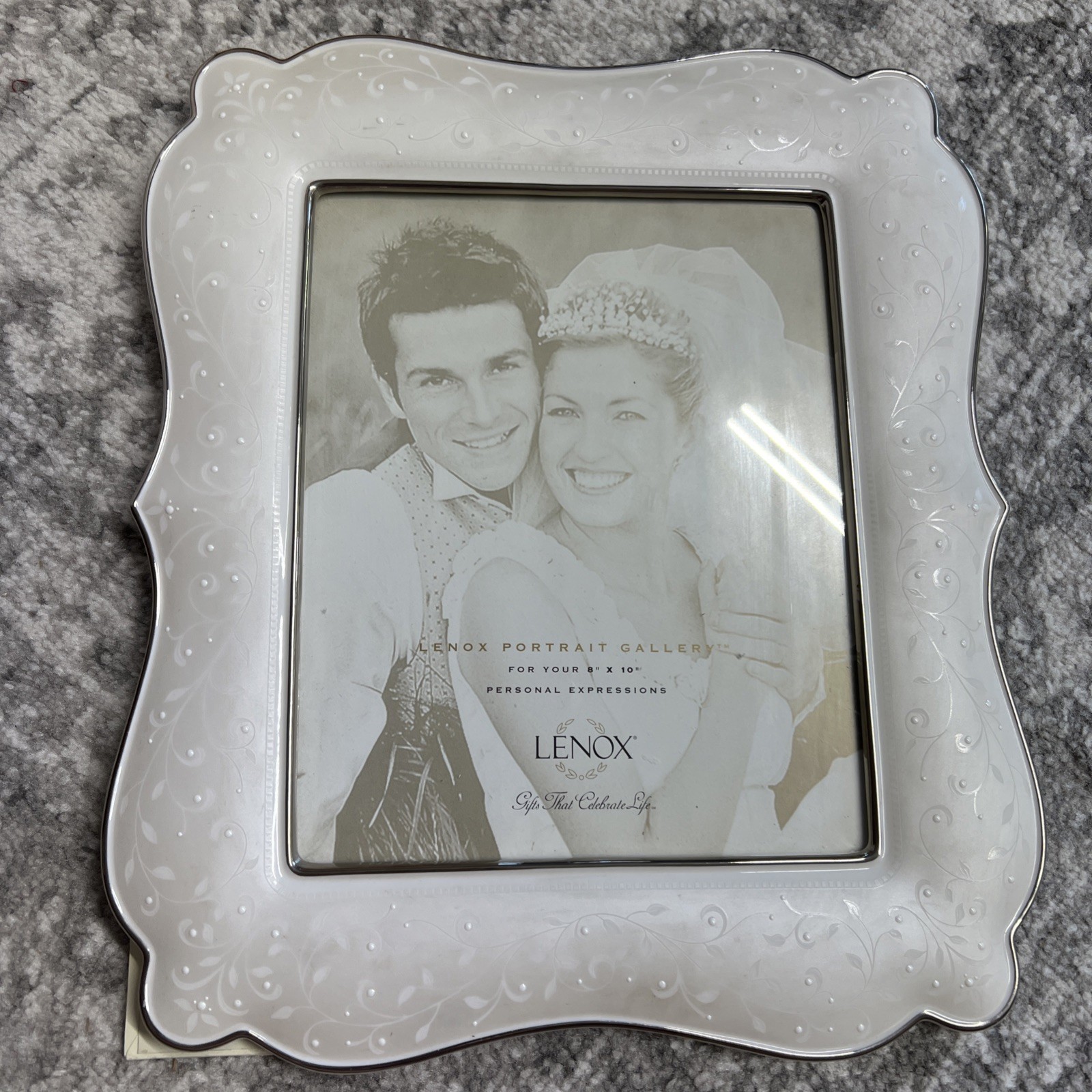 Lenox Opal Innocence Wedding Promises 8x10 Photo Frame Platinum Trim Retired