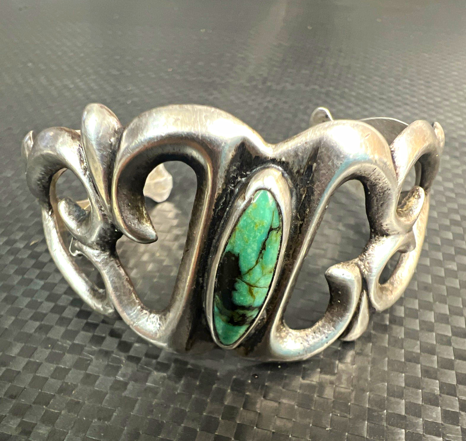 Vintage Navajo Sterling Silver Turquoise Sandcast Openwork Cuff Bracelet 37.1g Vintage Navajo Sterling Silver Turquoise Sandcast Openwork Cuff Bracelet 37.1g