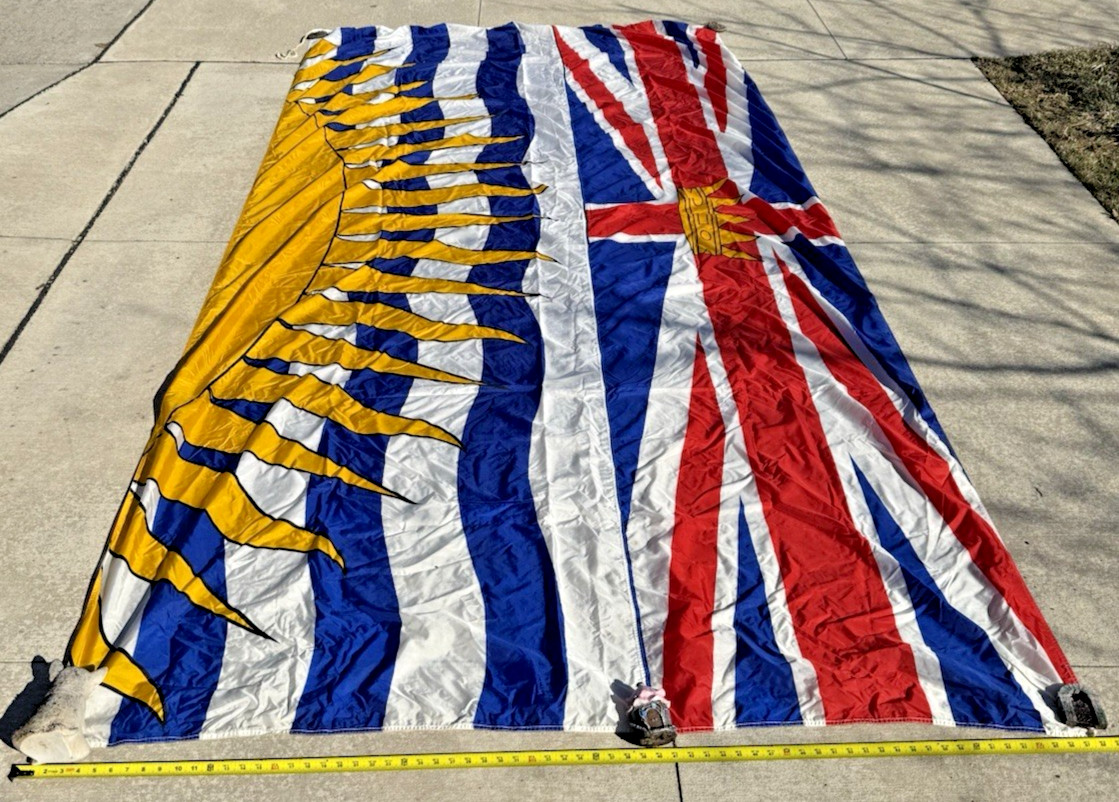 XL British Columbia Canada Rope & Toggle Flag Canadiana Brand 136 XL British Columbia Canada Rope & Toggle Flag Canadiana Brand 136