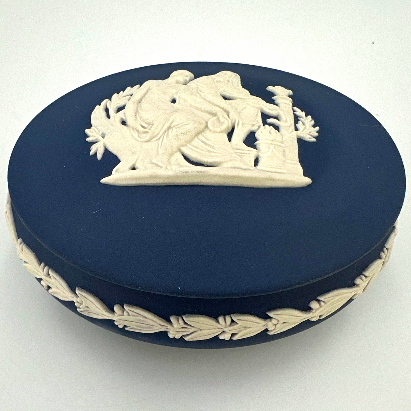 Vintage Wedgwood Dark Blue Jasperware Greek Figures Lidded Trinket Box 4in