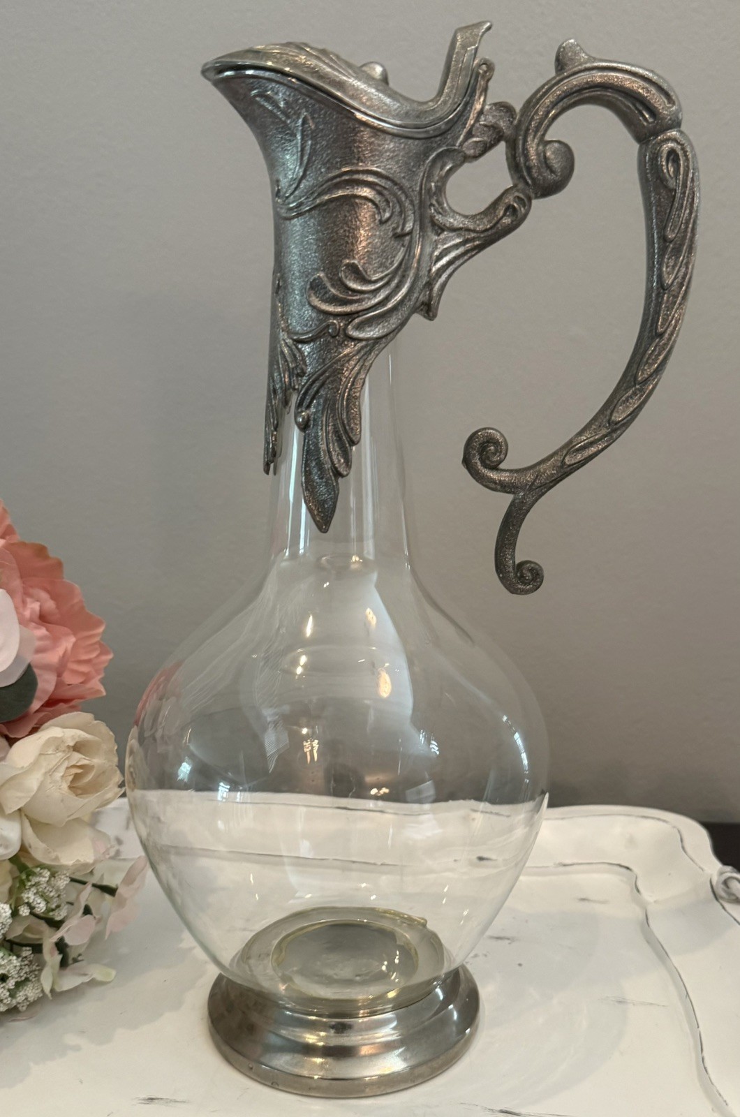 Beautiful Vintage Ornate Art Nouveau Silver Plated & Glass Wine Decanter Pewter Beautiful Vintage Ornate Art Nouveau Silver Plated & Glass Wine Decanter Pewter