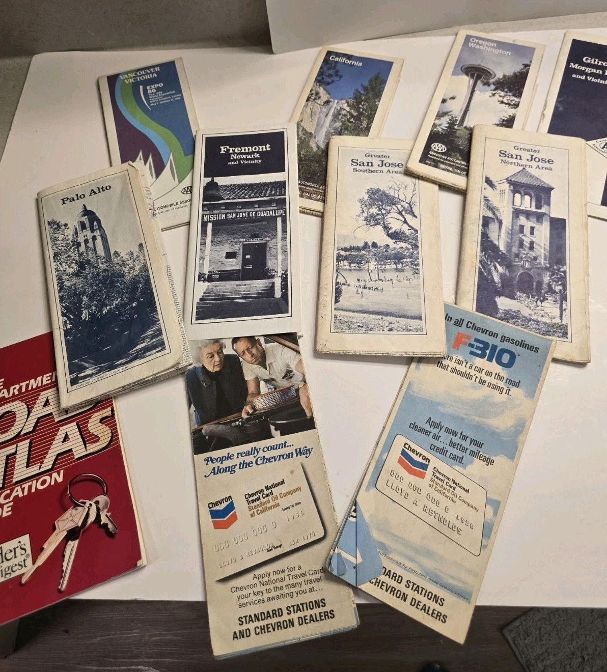 Vintage AAA & Chevron Travel Guides Lot – California Cities, Oregon/Washington, Vintage AAA & Chevron Travel Guides Lot – California Cities, Oregon/Washington,