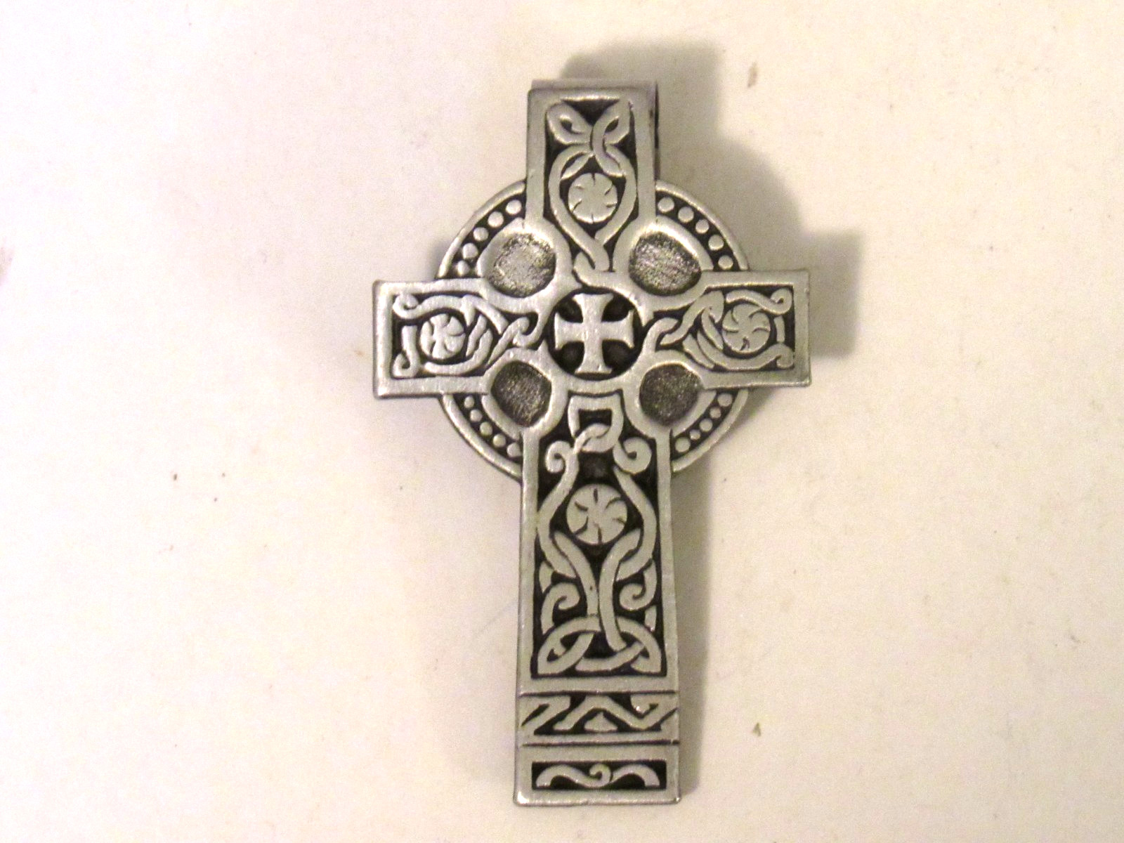 Vintage CAMCO Pewter 2 3/4 in. Celtic Cross Money Clip Vintage CAMCO Pewter 2 3/4 in. Celtic Cross Money Clip