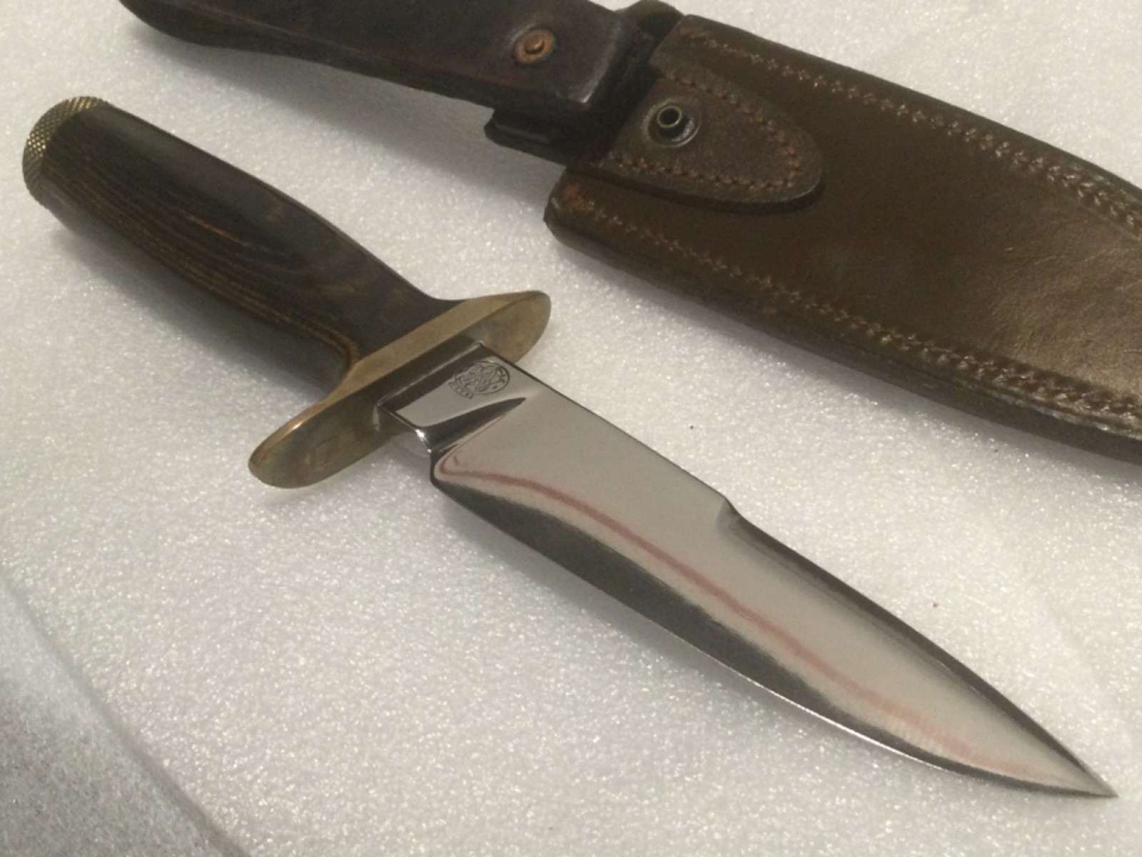 1980's SMITH & WESSON S&W SURVIVAL BOWIE KNIFE MODEL 6030. w/ SCREW OFF POMMEL 1980's SMITH & WESSON S&W SURVIVAL BOWIE KNIFE MODEL 6030. w/ SCREW OFF POMMEL