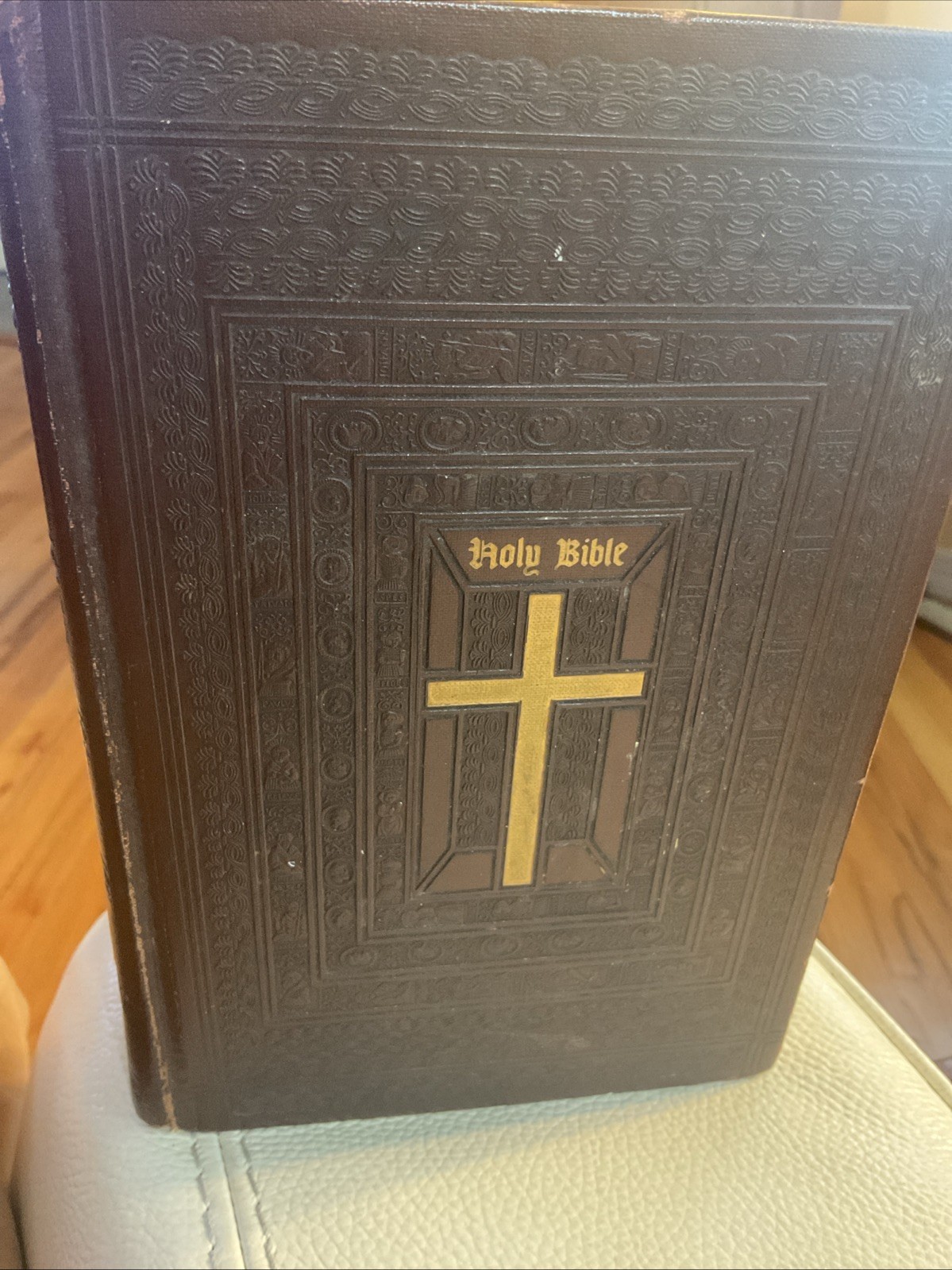 VTG 1953 Holy Bible Catholic Family Edition John J Crawley Illuminated Art gilt VTG 1953 Holy Bible Catholic Family Edition John J Crawley Illuminated Art gilt