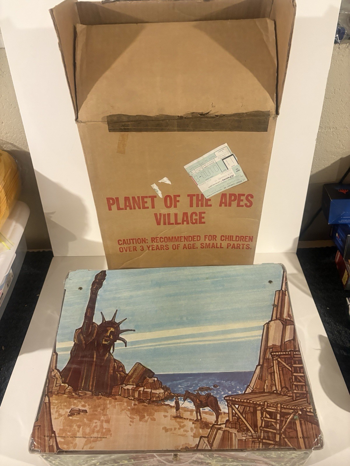 Vintage 1974 PLANET OF THE APES VILLAGE VINYL PLAYSET Vintage 1974 PLANET OF THE APES VILLAGE VINYL PLAYSET